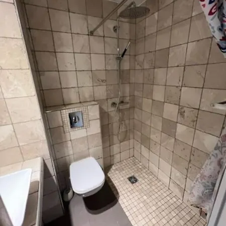 Apartamento T2 Avec Terrasse Bien Situe Bandol